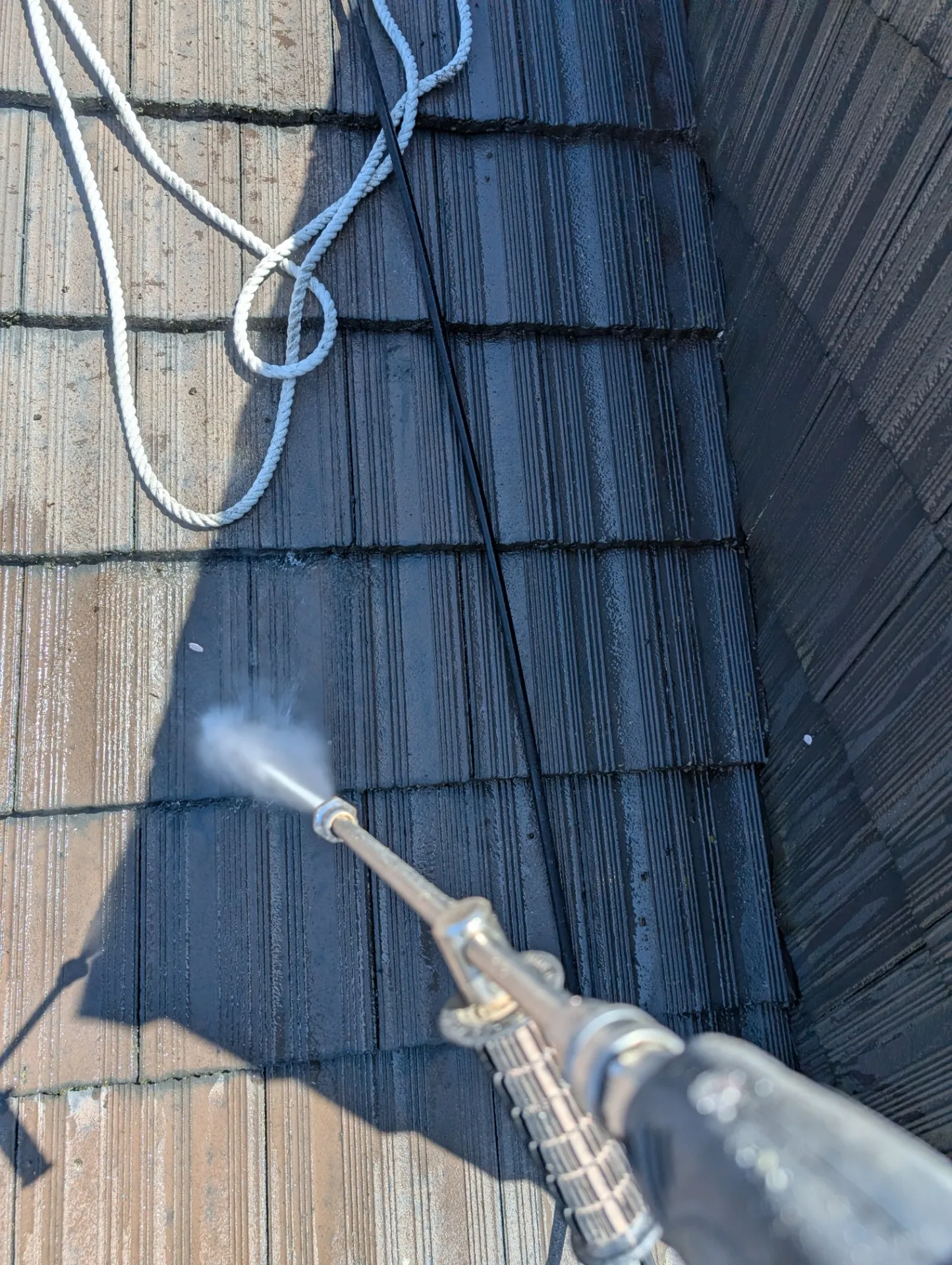 高圧洗浄の様子