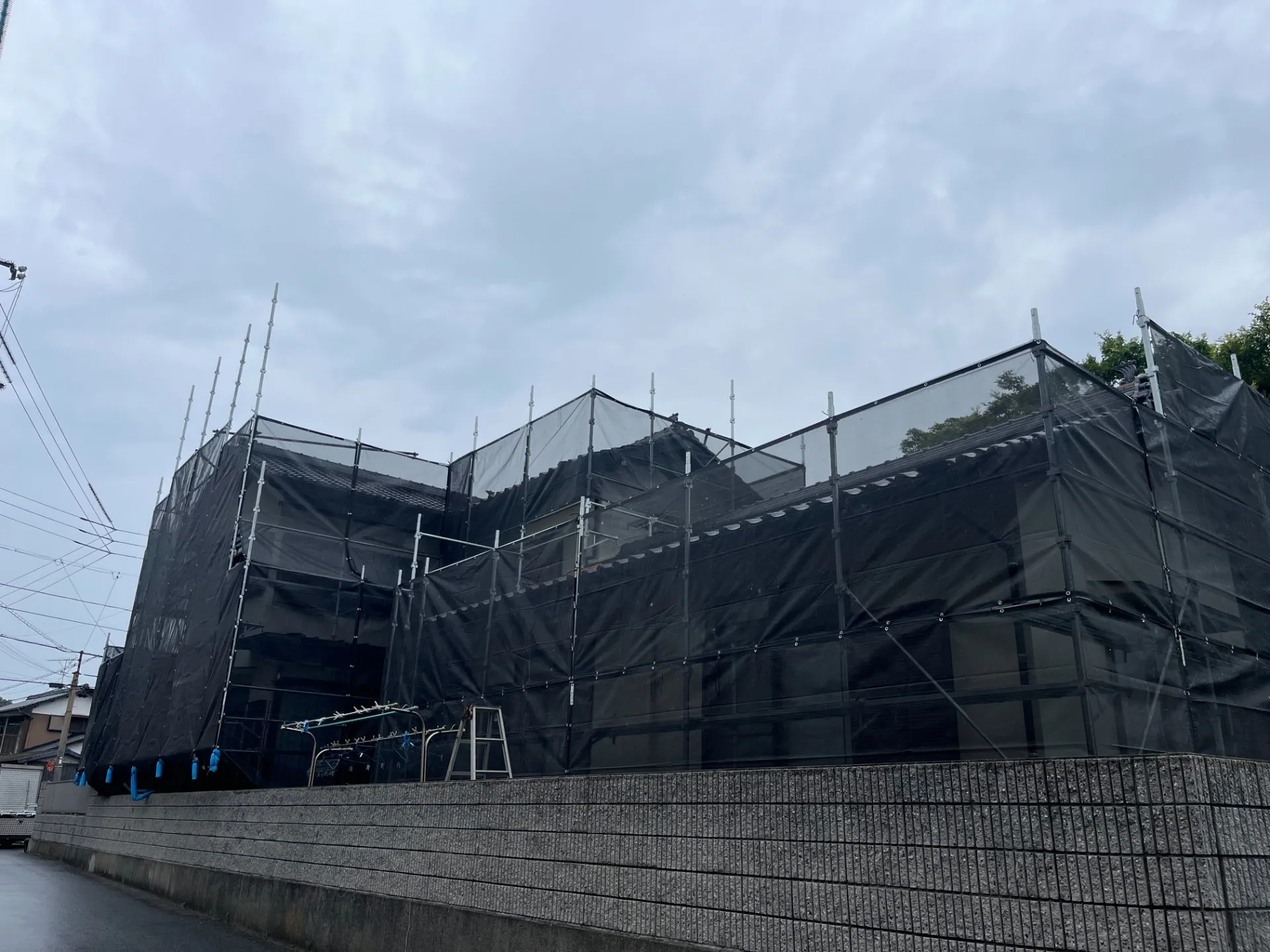 M様邸 足場設置の様子